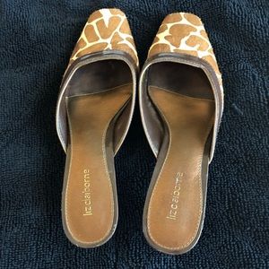 Liz Claiborne women’s size 7 giraffe slides